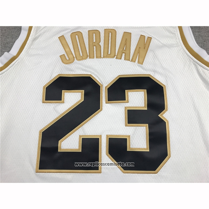 Camiseta Golden Edition Chicago Bulls Michael Jordan #23 Blanco
